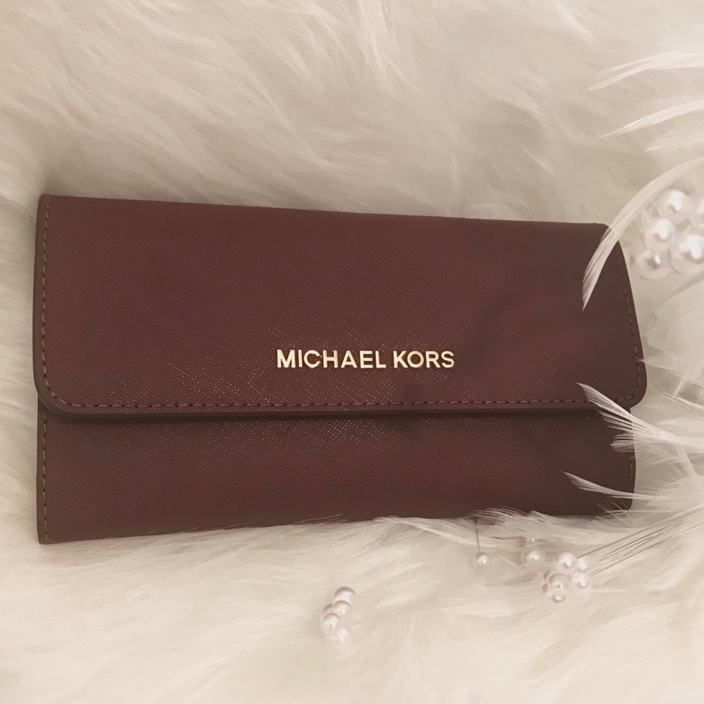 🌺 NEW MICHAEL KORS MK LARGE MERLOT TRIFOLD WALLET - Picture 2 of 6